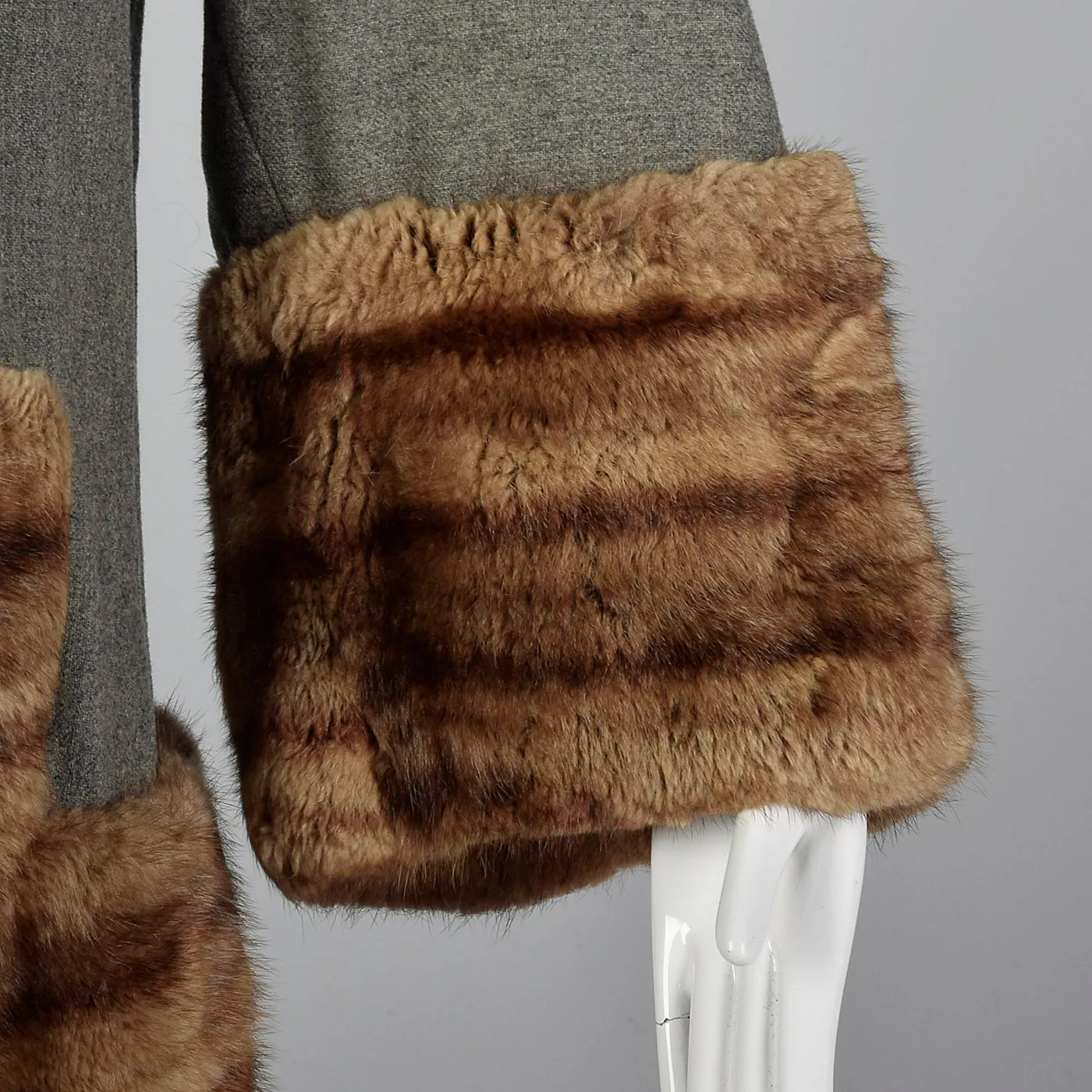 1940s Gray Wool Swing Coat with Beaver Fur Trim