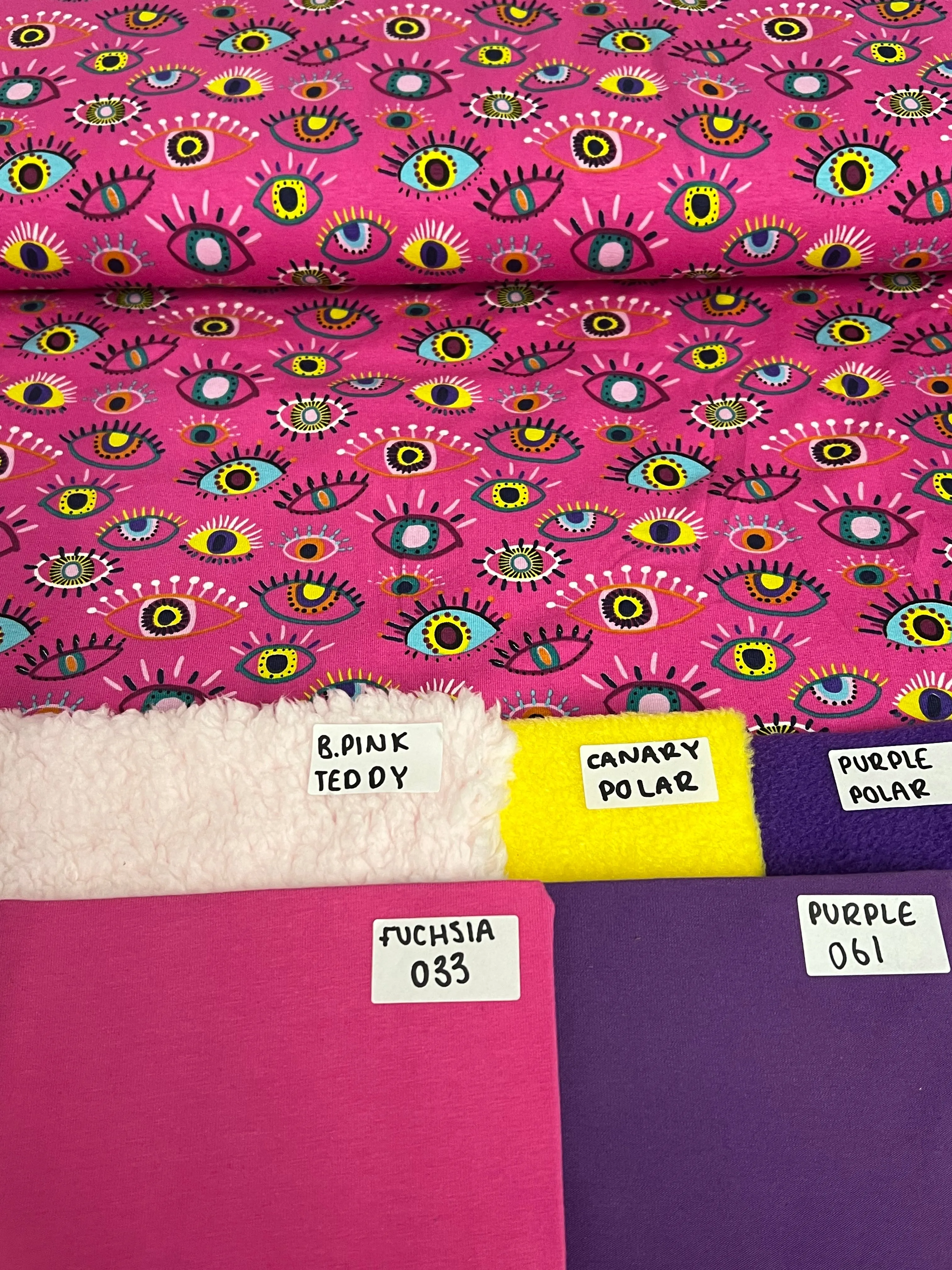 FUCHSIA EYES HAT & SNOOD BUNDLE