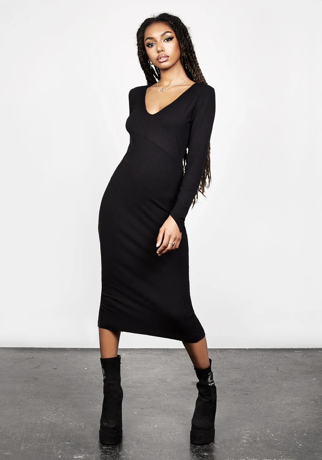 VAMPIRA V-NECK MIDI DRESS